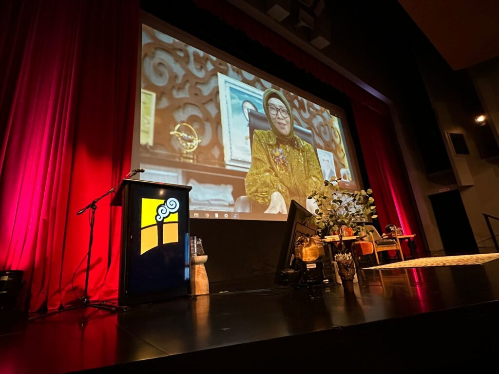 Presentation from Prof. Eniya Listiani Dewi, Director General of New Renewable Energy and Energy Conservation of the Indonesian Ministry of Energy and Mineral Resources at the NZGA Winter Seminar session (Photo: PINZ).